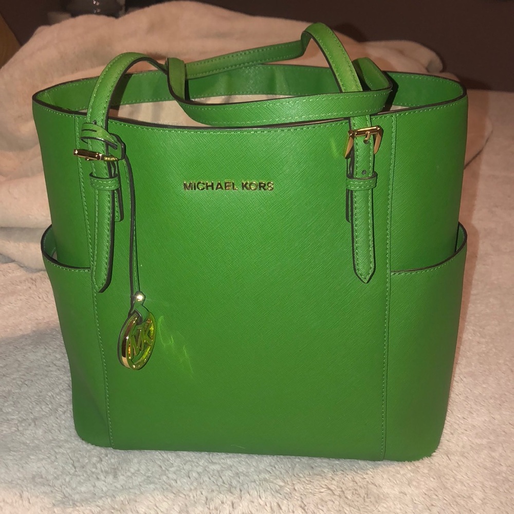 💥Michael Kors Green Purse💥